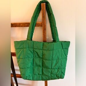 Medium sized green puffy bag